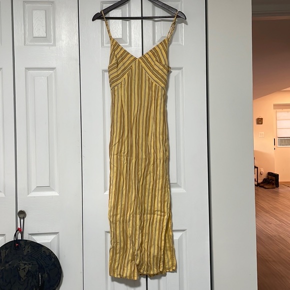 Amuse Society Yellow Midi Dress - Picture 3 of 6